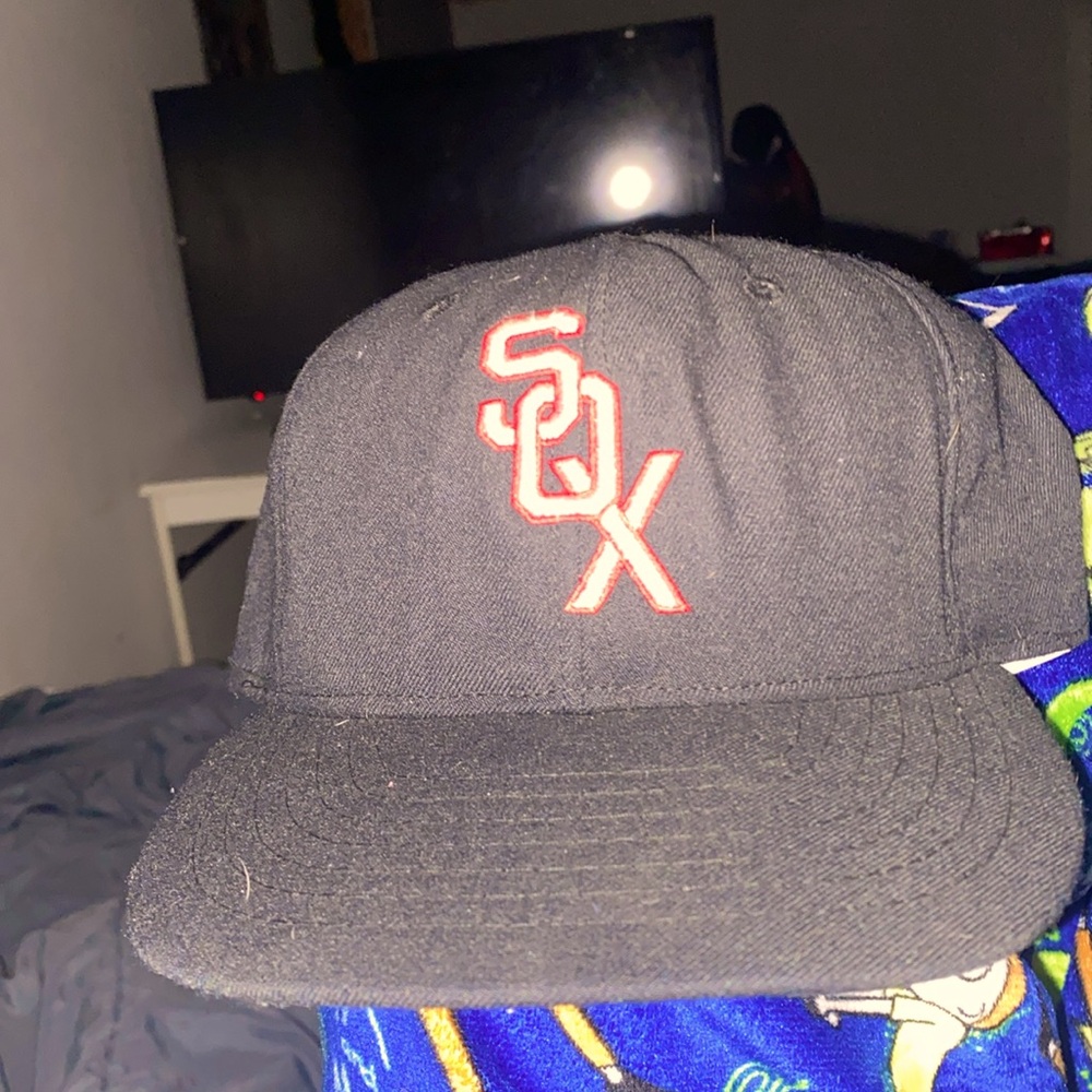Fitted hat